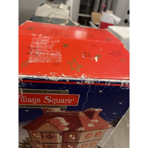 Vintage Mervyns Christmas Holiday Village Square 1992 Lighted Higgin’s Tailor - Picture 4 of 16